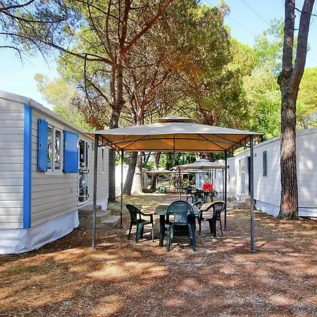 Caravan Park - Ila02101h-mya * Roma